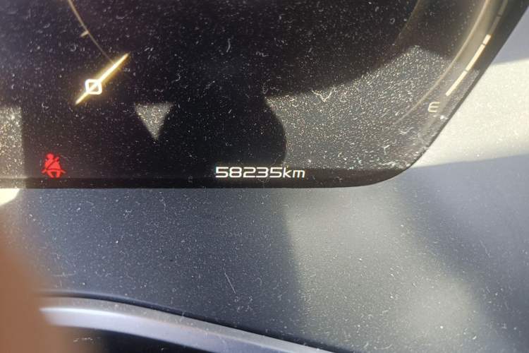 Used Geely Auto Preface 2021 Revised Version 2.0TD Luxury Edition Odometer Close Up