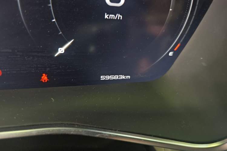 Used Geely Auto Preface 2021 2.0TD Luxury Version Odometer Close Up