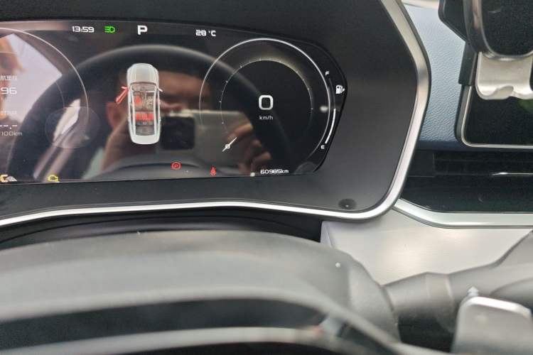 Used Geely Auto Preface 2021 2.0TD Luxury Version Odometer Close Up
