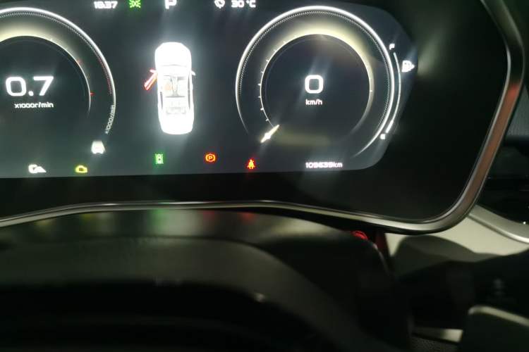Used Geely Auto Preface 2021 2.0TD Luxury Version Odometer Close Up