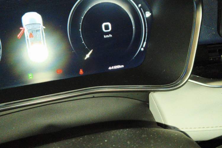 Used Geely Auto Preface 2021 Revised Version 2.0TD Luxury Edition Odometer Close Up
