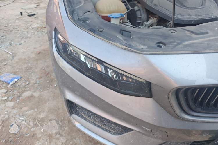 Used Geely Auto Preface 2021 2.0TD Luxury Version Right Front Headlight