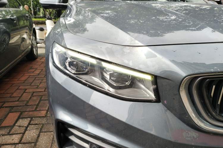 Used Geely Auto Preface 2021 2.0TD Flagship Edition Right Front Headlight