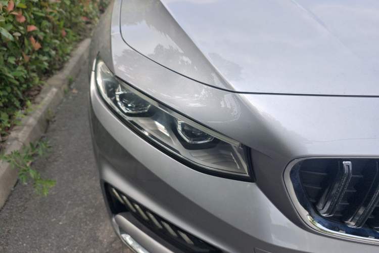 Used Geely Auto Preface 2021 2.0TD Luxury Version Right Front Headlight
