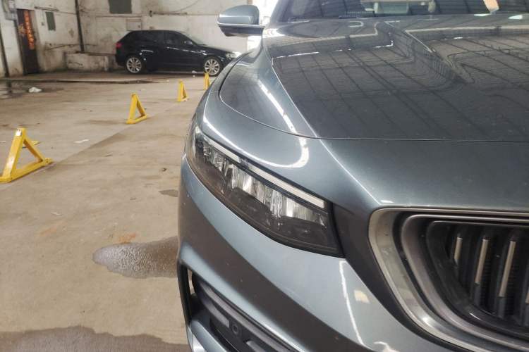 Used Geely Auto Preface 2021 Revised Version 2.0TD Luxury Edition Right Front Headlight