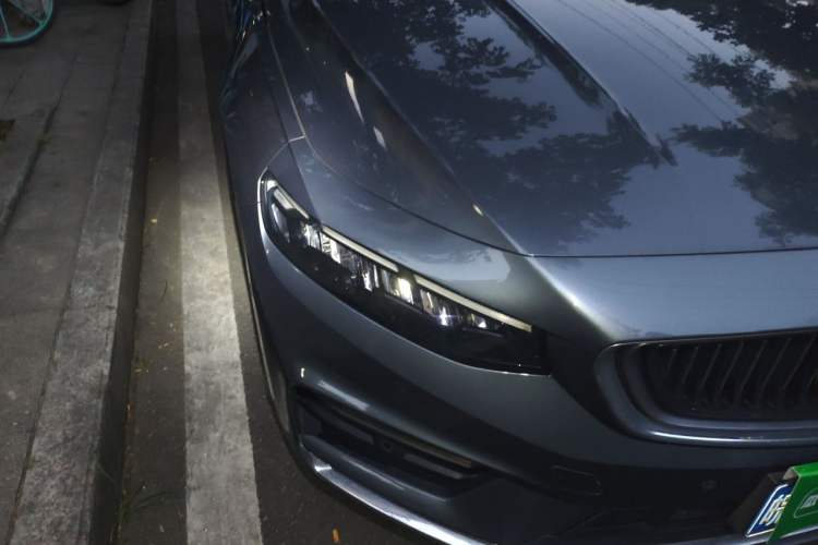 Used Geely Auto Preface 2021 Revised Version 2.0TD Luxury Edition Right Front Headlight