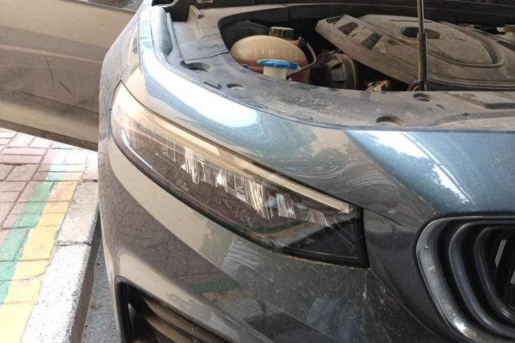Used Geely Auto Preface 2021 2.0TD Luxury Version Right Front Headlight