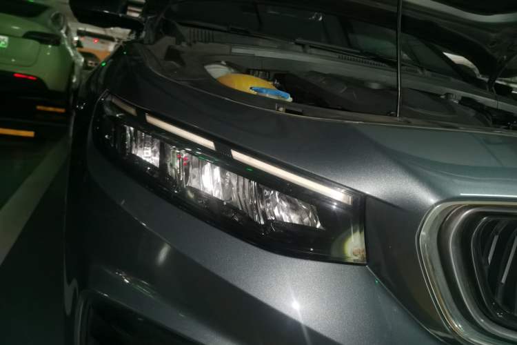 Used Geely Auto Preface 2021 2.0TD Luxury Version Right Front Headlight
