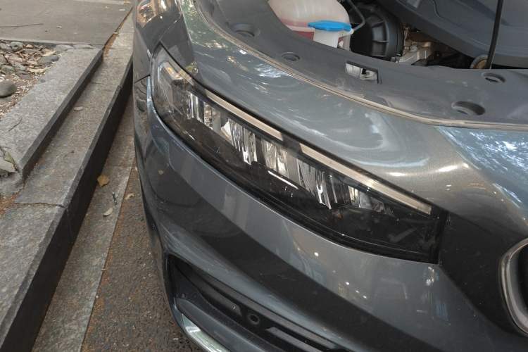 Used Geely Auto Preface 2021 2.0TD Luxury Version Right Front Headlight