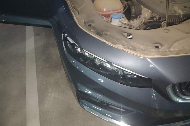 Used Geely Auto Preface 2021 Revised Version 2.0TD Luxury Edition Right Front Headlight