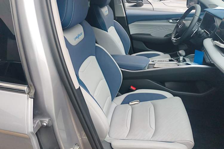 Used Geely Auto Preface 2021 Revised Version 2.0TD Luxury Edition Right Front Seat