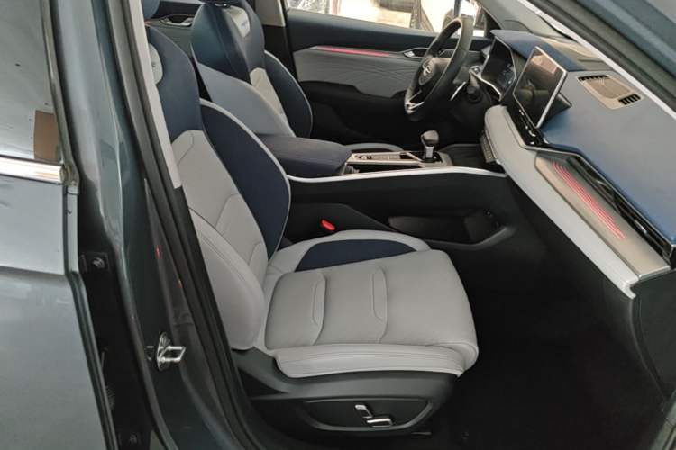 Used Geely Auto Preface 2021 Revised Version 2.0TD Luxury Edition Right Front Seat