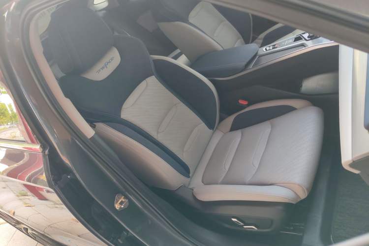 Used Geely Auto Preface 2021 Revised Version 2.0TD Luxury Edition Right Front Seat