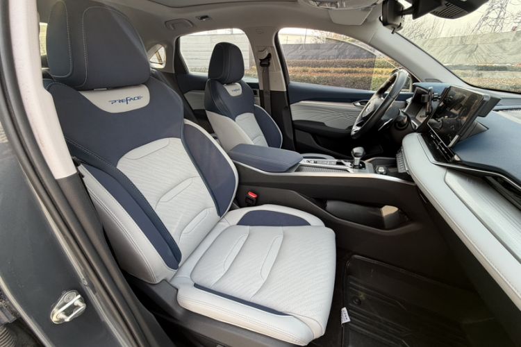 Used Geely Auto Preface 2021 Revised Version 2.0TD Luxury Edition Right Front Seat