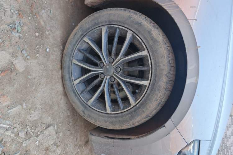 Used Geely Auto Preface 2021 2.0TD Luxury Version Right Front Wheel Hub