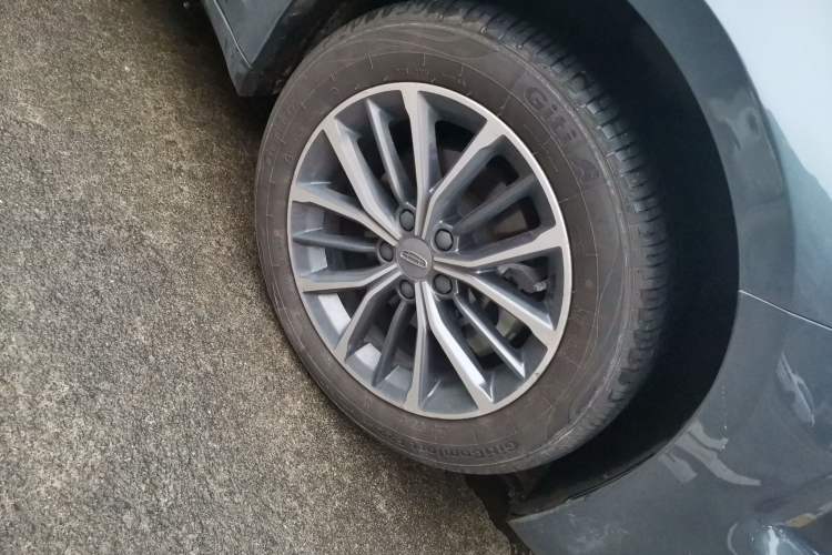 Used Geely Auto Preface 2021 2.0TD Luxury Version Right Front Wheel Hub
