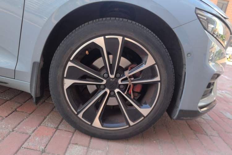 Used Geely Auto Preface 2021 2.0TD Space-Time Edition Starry Celestial Right Front Wheel Hub