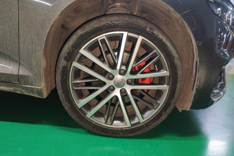 Used Geely Auto Preface 2021 2.0TD Luxury Version Right Front Wheel Hub