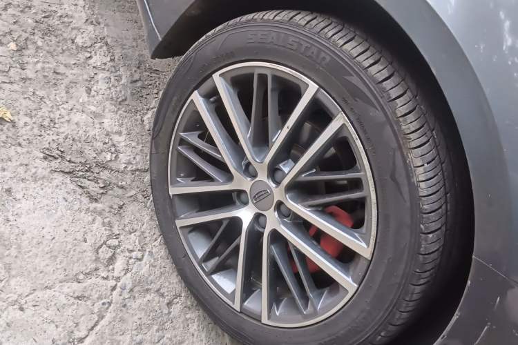 Used Geely Auto Preface 2021 2.0TD Luxury Version Right Front Wheel Hub