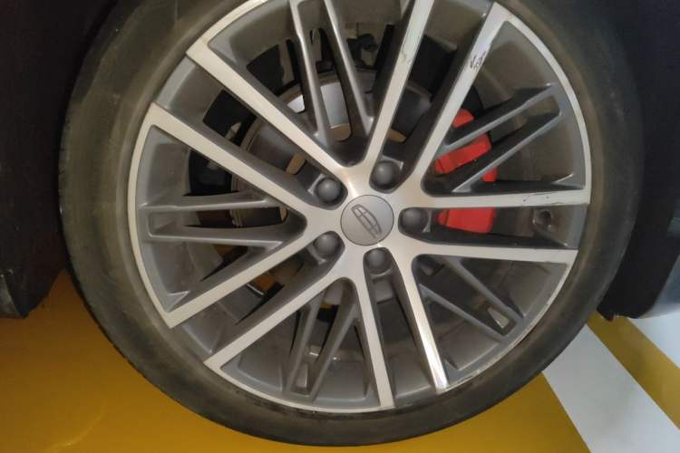 Used Geely Auto Preface 2021 2.0TD Luxury Version Right Front Wheel Hub
