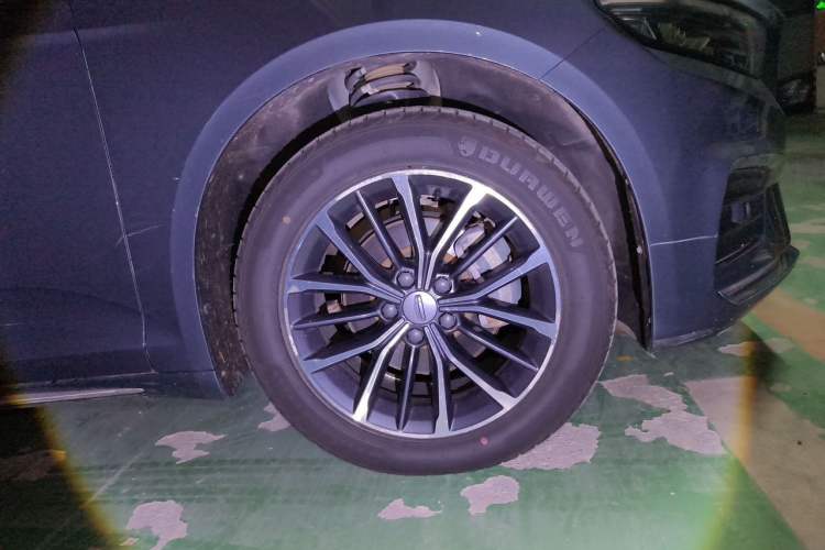 Used Geely Auto Preface 2021 2.0TD Luxury Version Right Front Wheel Hub