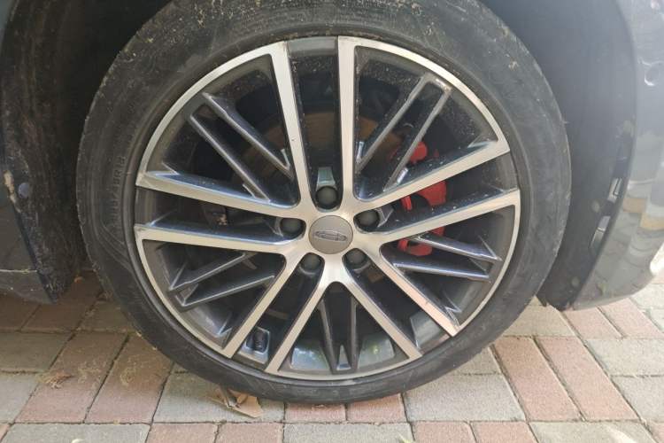 Used Geely Auto Preface 2021 2.0TD Luxury Version Right Front Wheel Hub