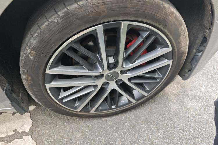Used Geely Auto Preface 2021 2.0TD Luxury Version Right Front Wheel Hub