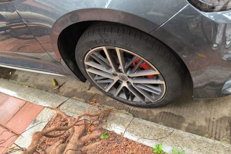 Used Geely Auto Preface 2021 Revised Version 2.0TD Luxury Edition Right Front Wheel Hub