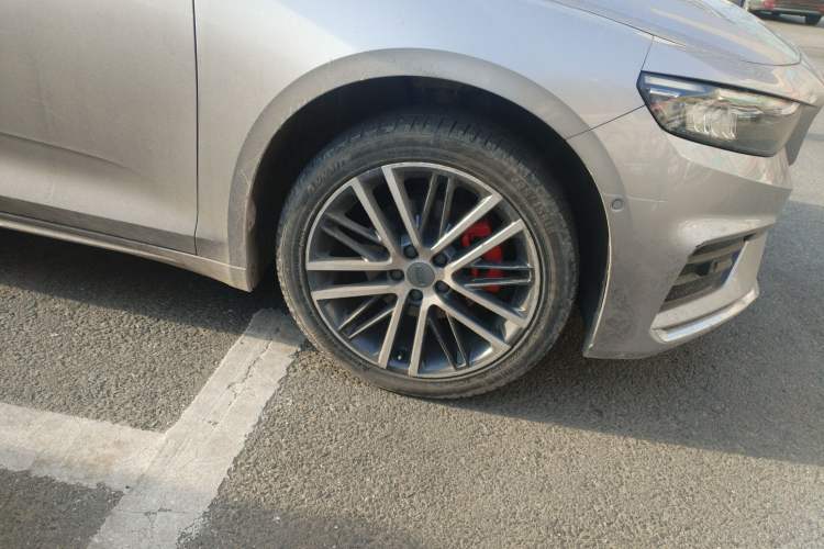 Used Geely Auto Preface 2021 Revised Version 2.0TD Luxury Edition Right Front Wheel Hub
