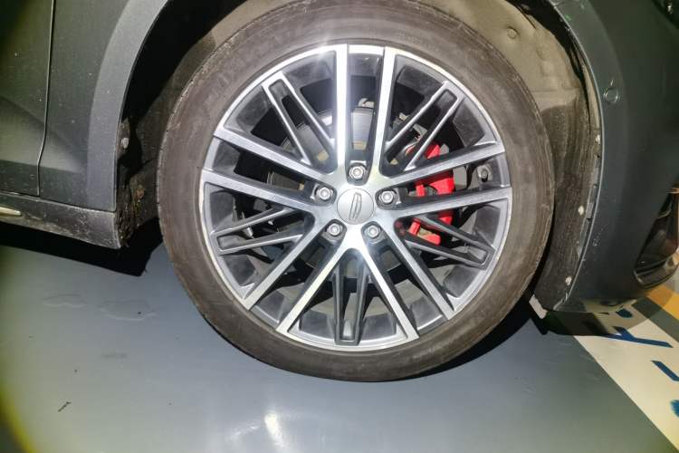 Used Geely Auto Preface 2021 2.0TD Luxury Version Right Front Wheel Hub