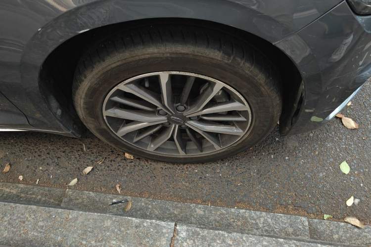 Used Geely Auto Preface 2021 2.0TD Luxury Version Right Front Wheel Hub