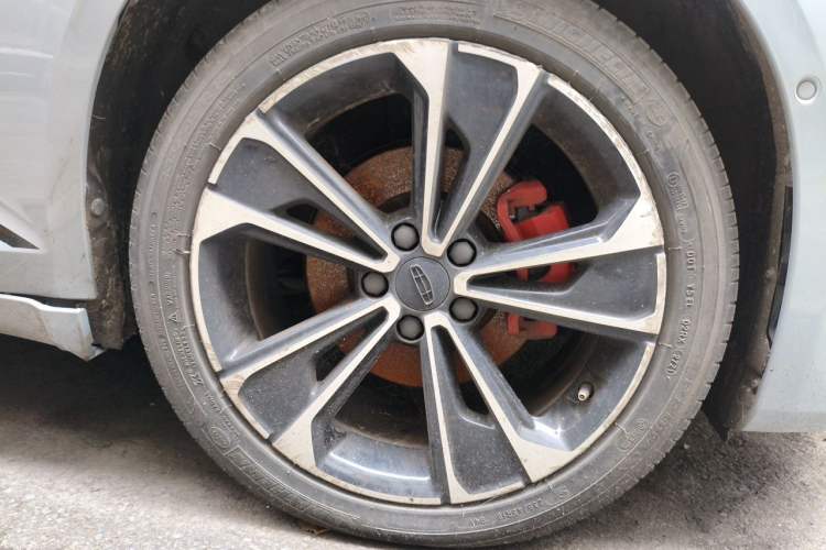 Used Geely Auto Preface 2021 2.0TD Space-Time Edition Starry Celestial Right Front Wheel Hub