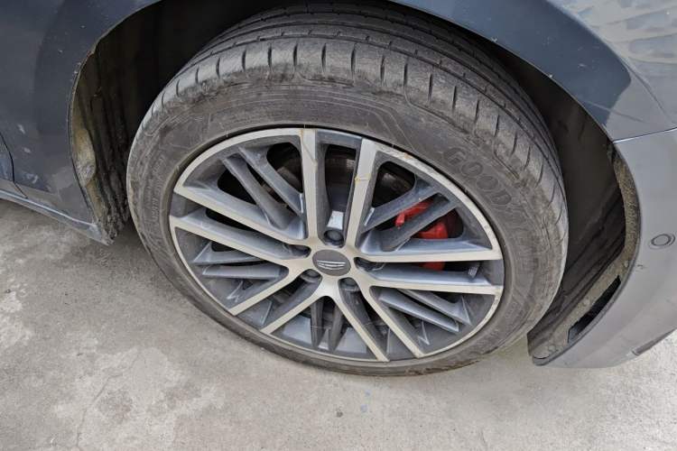Used Geely Auto Preface 2021 Revised Version 2.0TD Luxury Edition Right Front Wheel Hub