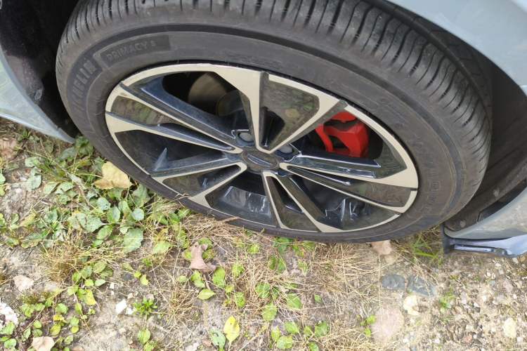 Used Geely Auto Preface 2021 2.0TD Space-Time Edition Hao Yue Right Front Wheel Hub