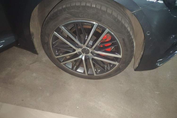 Used Geely Auto Preface 2021 Revised Version 2.0TD Luxury Edition Right Front Wheel Hub