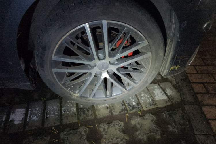 Used Geely Auto Preface 2021 Revised Version 2.0TD Luxury Edition Right Front Wheel Hub