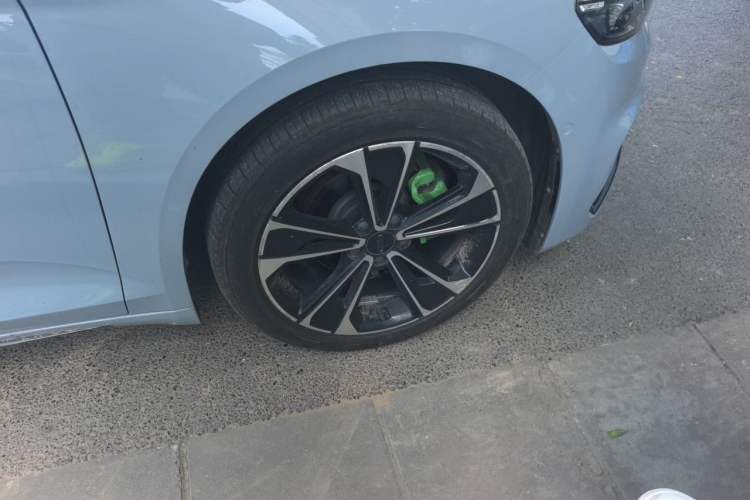 Used Geely Auto Preface 2021 2.0TD Space-Time Edition Starry Celestial Right Front Wheel Hub