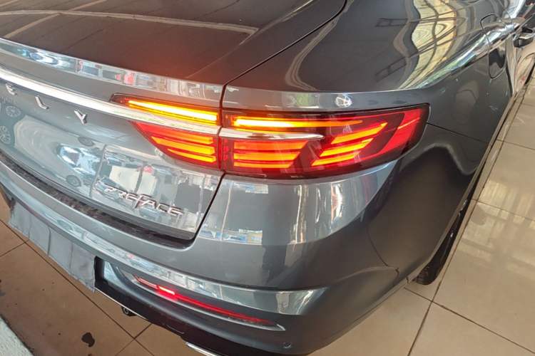 Used Geely Auto Preface 2021 2.0TD Luxury Version Right Rear Taillight