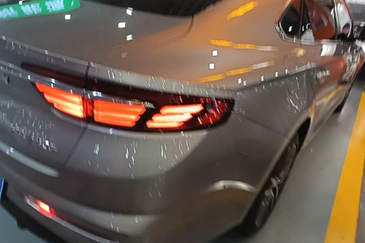 Used Geely Auto Preface 2021 2.0TD Luxury Version Right Rear Taillight