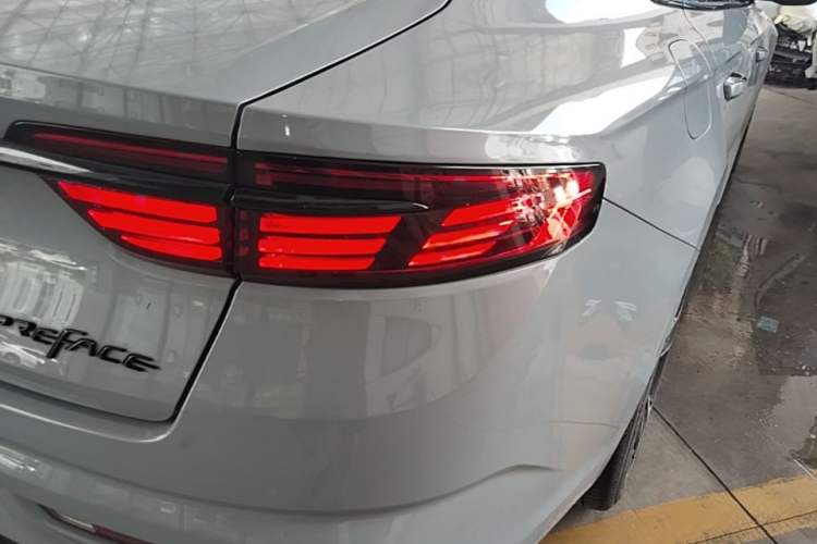 Used Geely Auto Preface 2021 2.0TD Luxury Version Right Rear Taillight