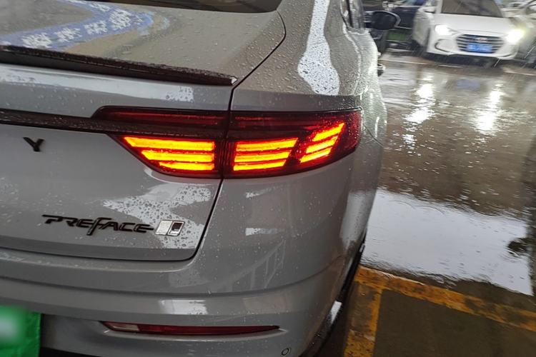 Used Geely Auto Preface 2021 2.0TD Space-Time Edition Hao Yue Right Rear Taillight
