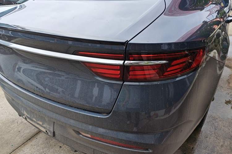 Used Geely Auto Preface 2021 2.0TD Luxury Version Right Rear Taillight