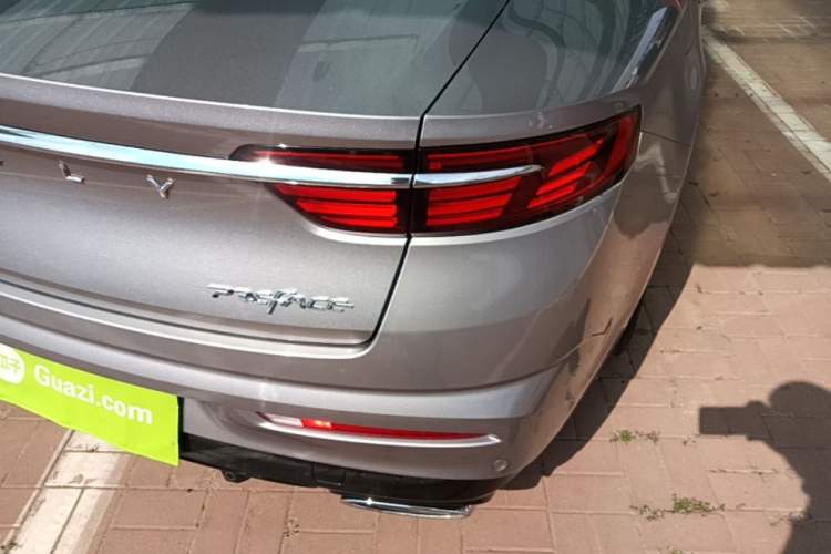 Used Geely Auto Preface 2021 2.0TD Flagship Edition Right Rear Taillight