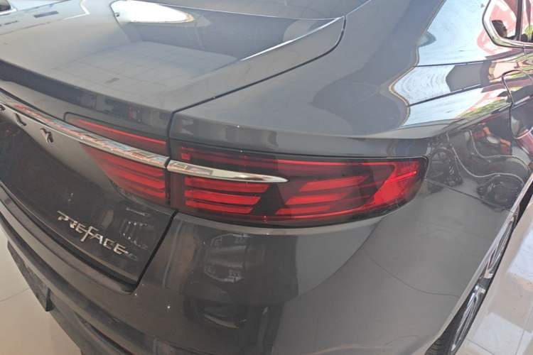 Used Geely Auto Preface 2021 Revised Version 2.0TD Luxury Edition Right Rear Taillight