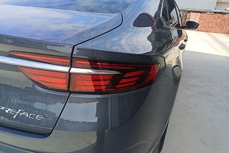 Used Geely Auto Preface 2021 Revised Version 2.0TD Luxury Edition Right Rear Taillight