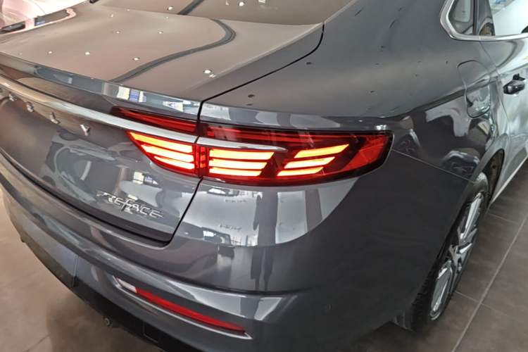 Used Geely Auto Preface 2021 Revised Version 2.0TD Luxury Edition Right Rear Taillight