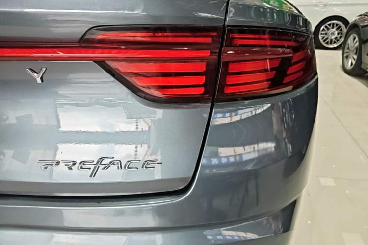 Used Geely Auto Preface 2021 Revised Version 2.0TD Luxury Edition Right Rear Taillight