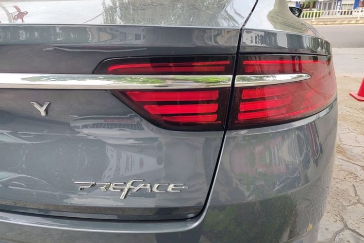 Used Geely Auto Preface 2021 2.0TD Luxury Version Right Rear Taillight
