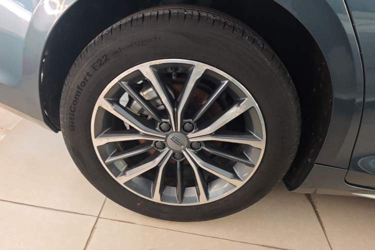 Used Geely Auto Preface 2021 2.0TD Luxury Version Right Rear Wheel Hub
