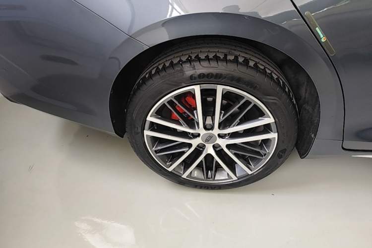 Used Geely Auto Preface 2021 Revised Version 2.0TD Luxury Edition Right Rear Wheel Hub